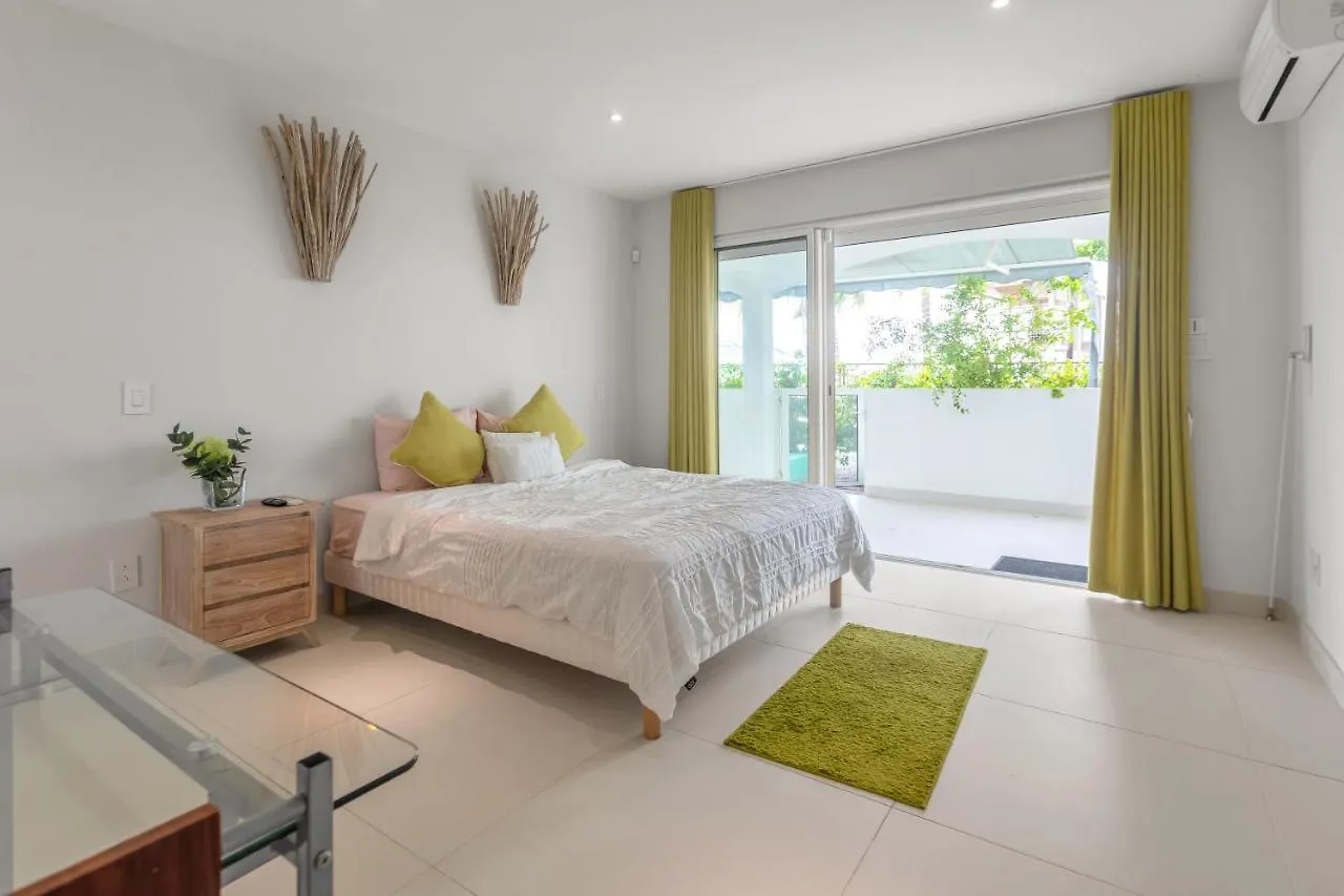 Maho Beach House - Modern 1 Bedroom Luxe 0*,  سان مارتن